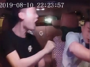 Asshole Passenger Rages on Taxi Driver