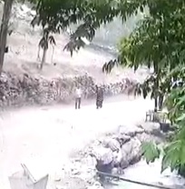 Final Destination the Rockslide Edition (Teen Killed)