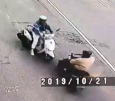 LOL: Moped Madness