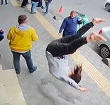 Teen Chick Commits Suicide (Jumper & Splat)