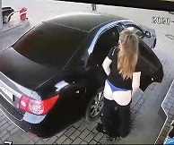 Bitch Can't Hold it..