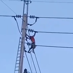 Suicidal Woman vs High Voltage (3 Videos)