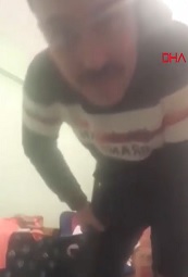 Crazy Dude Shoots Himself with a Rifle on Live.