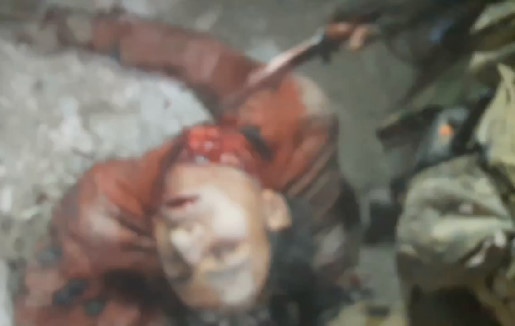 Savage Beheading of an ISIS Member by Pissed Off Iraqi soldier