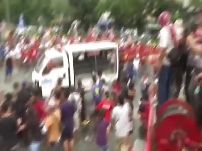 Philipine police truck rams into crowd
