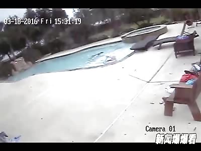 5 YEAR OLD GIRL GAINS SUPER STRENGHT AND SAVES MOTHER FROM DROWNNG