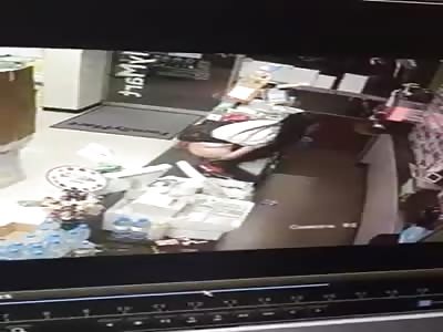 GIRL PEE AND DRINK AT RESTAURANT BALCONY..WTF!?