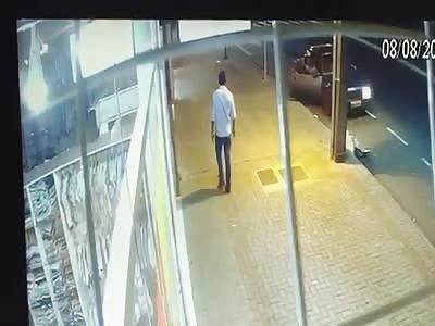 MAN BEING STABBED TO DEATH DURING ASSAULT