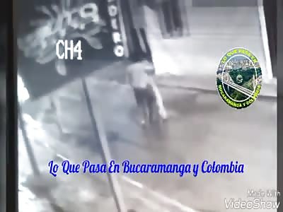 MAN BEING STABBED BY A GROUP OF PEOPLE