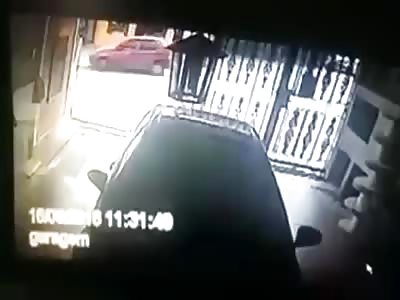 HE TRIED TO ASSAULT A POLICE AND WAS KILLED