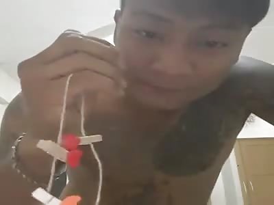 SHOCKING: MAN HANGS HIMSELF (FULL VIDEO)