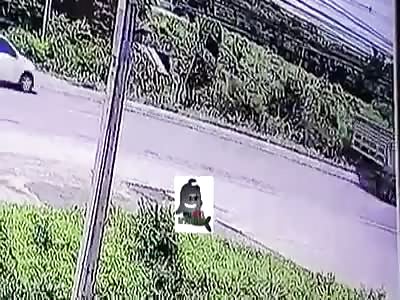 DRIVING SCOOTER GIRL IS CRUSHED BY TRUCK