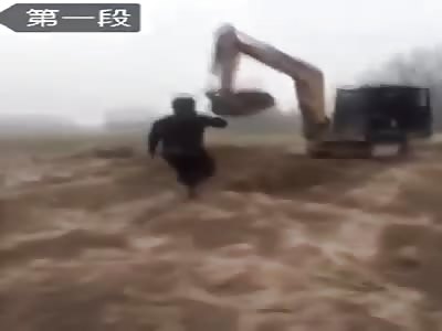 MAN BURIED ALIVE IN CHINA (FAKE OR REAL?)