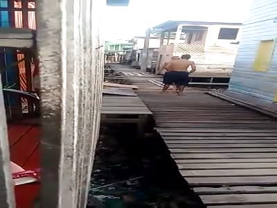 MISERABLE OF THE STILTS FIGHTING