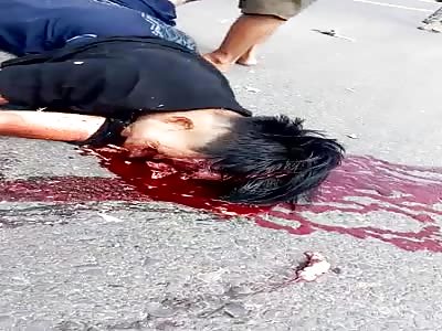 MOTORCYCLE ACCIDENT LEAVES TWO DEAD ON THE ROAD