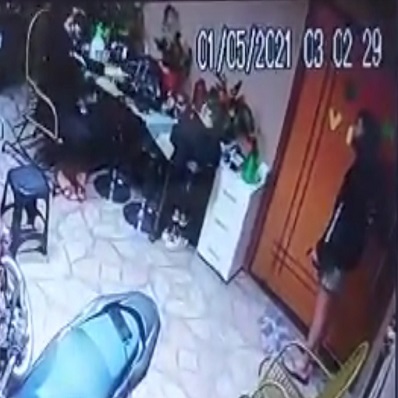 Girl Accidentally Shoots and Kills Boyfriend