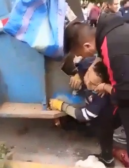 SHOCKING: WORKERS WAS CRUSHED BETWEEN DUMP TRUCK AND CAR 