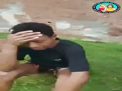 CRYING THIEVES BEATEN IN FAVELA 