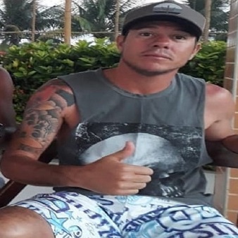 STORE OWNER BEING EXECUTED BY SICARIO 