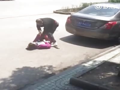 Man with knife wants to rub from Woman.