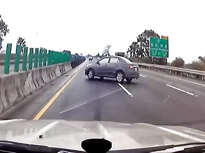 Accident Tin! Bodies fly out of the car !