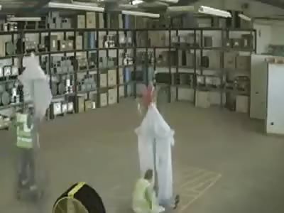 WORK ACCIDENT CAUSED BY EMPLOYEES IN THE FACTORY