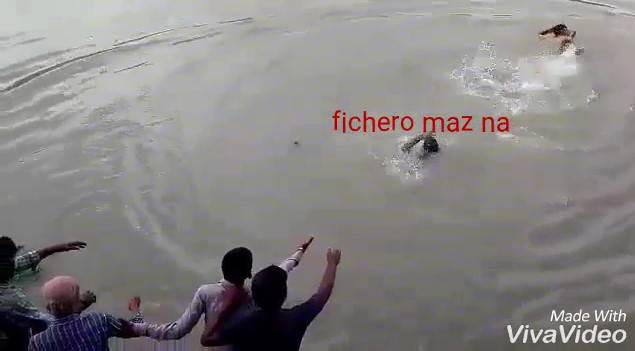 Man dies Drowned before the eyes of People who were on the shore of the Lake.  
