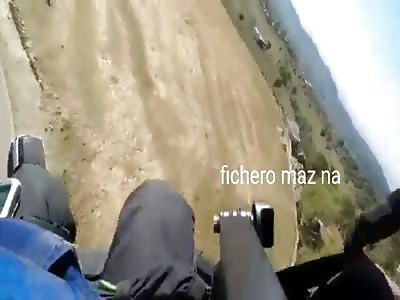 PARACAIDISTA LOSES THE LANDING TRACK AND PULLED A MAN