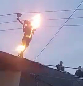 ZAP!! Young student Electrocuted in Pakistan