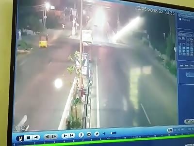 Man with Death Wish committed Suicide under Truck