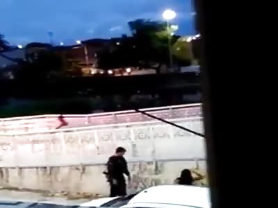 POLICE AGREDE TO WOMEN