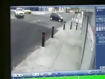 Brutal Head-on Crash Kills BIKER