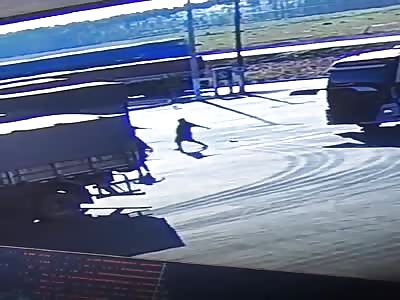 man killed fighting with machete