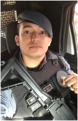 Off Duty Officer Ambushed in a Cell Phone Store