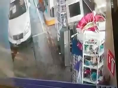 LADRONA BEATED BY WOMEN