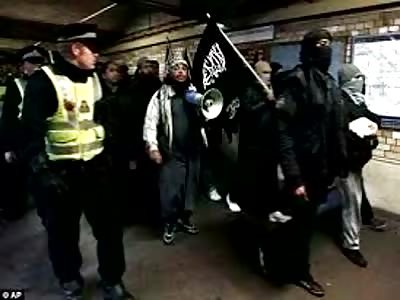 ISIS in Europe? Hungary uncovers two â€˜terroristsâ€™ posing as refugees