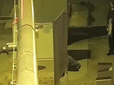 2017 - White Nationalist attacks a scum thief muslim refugee with a hammer in Budapest in Hungary.