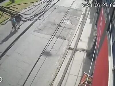 Motorcyclist speeding and without license plates in the vehicle, kille