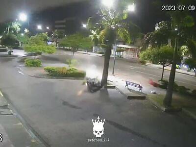 W.t.f Motorcycle doing 120 mph crash in 2 a car killing the rider