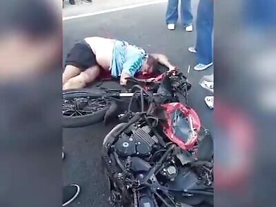 A motorcyclist died after a hit with a truck