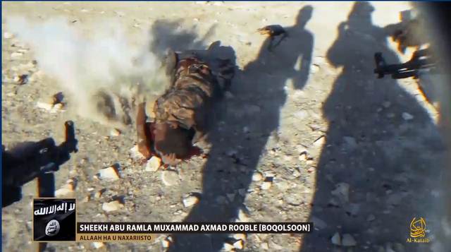 Swarms Of Soldiers Flee And Get Finished Off 