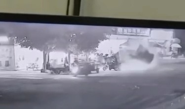 Horrific deadly accident sfter speeding car lost control 