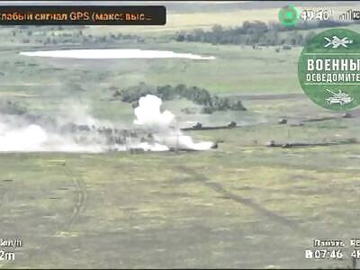 Lone Russian Tank Comes Out to Meets Ukrop Assault 