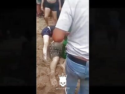 Group of hitmen Kill FATHER AND DAUGHTER in Ecuador 