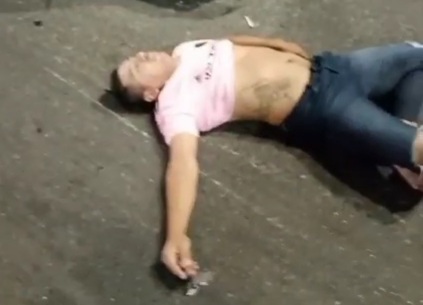 Two Colombian on motorcycle crushed by speeding car