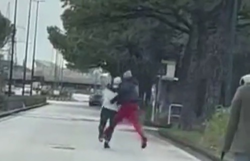 Drunk African tries to stab Italians but luckily the police shoot him.