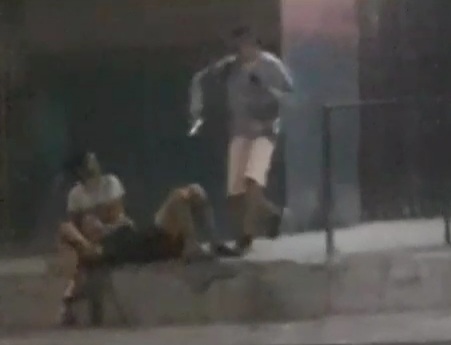 Sicario Finds Victim Napping on His GF’s Lap