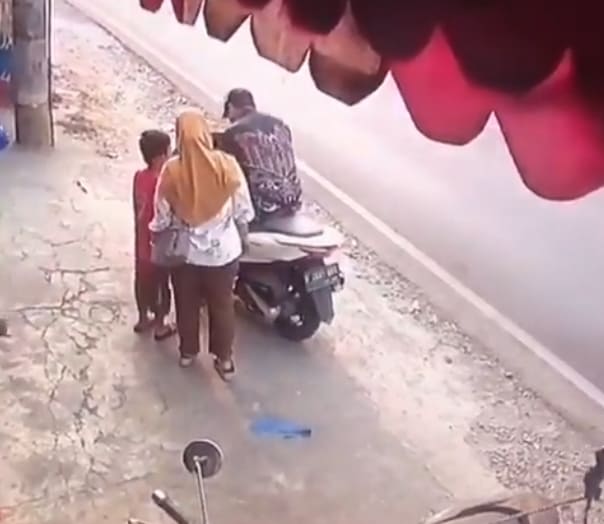 Family Of Three Ran Over By Truck