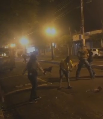 OH DAMN: Woman KO's Aggressive Man