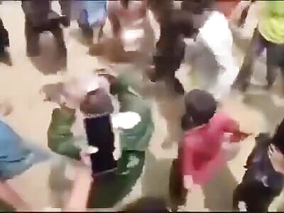 Bangladeshi mob beats a tribal man to death for murder & cannibalism.